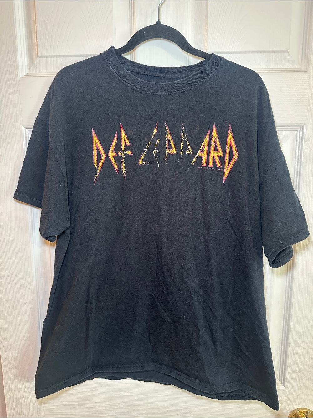 Black Short Sleeve Def Leppard Graphic Tee